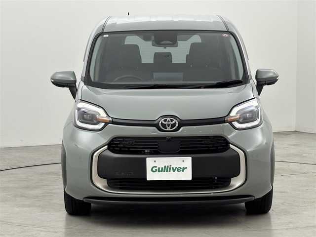 トヨタ シエンタ ハイブリッド Z 福岡県 2023(令5)年 1.7万km アーバンカーキ 純正１０．５型ナビ／フルセグＴＶ　/全方位カメラ　/ビルトインETC2.0　/レーダークルコン　/コーナーセンサー　/衝突軽減ブレーキ　/レーンキープ　/ＢＳＭ　/アクセル踏み間違い防止　/パーキングアシスト　/両側電動スライドドア　/純正１５インチアルミホイール