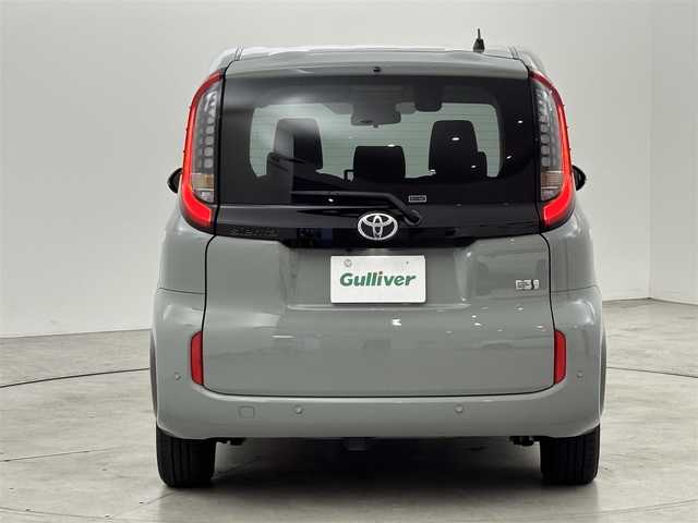 トヨタ シエンタ ハイブリッド Z 福岡県 2023(令5)年 1.7万km アーバンカーキ 純正１０．５型ナビ／フルセグＴＶ　/全方位カメラ　/ビルトインETC2.0　/レーダークルコン　/コーナーセンサー　/衝突軽減ブレーキ　/レーンキープ　/ＢＳＭ　/アクセル踏み間違い防止　/パーキングアシスト　/両側電動スライドドア　/純正１５インチアルミホイール