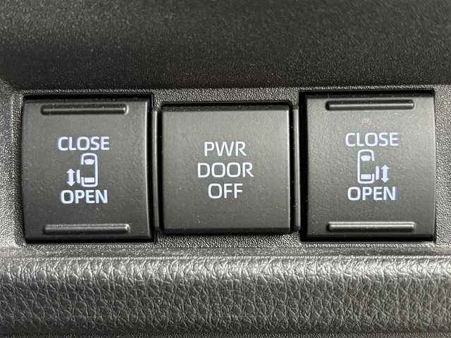 トヨタ シエンタ ハイブリッド Z 福岡県 2023(令5)年 1.7万km アーバンカーキ 純正１０．５型ナビ／フルセグＴＶ　/全方位カメラ　/ビルトインETC2.0　/レーダークルコン　/コーナーセンサー　/衝突軽減ブレーキ　/レーンキープ　/ＢＳＭ　/アクセル踏み間違い防止　/パーキングアシスト　/両側電動スライドドア　/純正１５インチアルミホイール