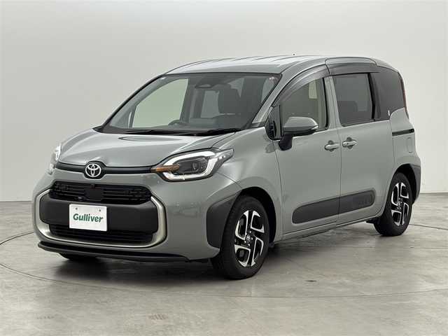 トヨタ シエンタ ハイブリッド Z 福岡県 2023(令5)年 1.7万km アーバンカーキ 純正１０．５型ナビ／フルセグＴＶ　/全方位カメラ　/ビルトインETC2.0　/レーダークルコン　/コーナーセンサー　/衝突軽減ブレーキ　/レーンキープ　/ＢＳＭ　/アクセル踏み間違い防止　/パーキングアシスト　/両側電動スライドドア　/純正１５インチアルミホイール