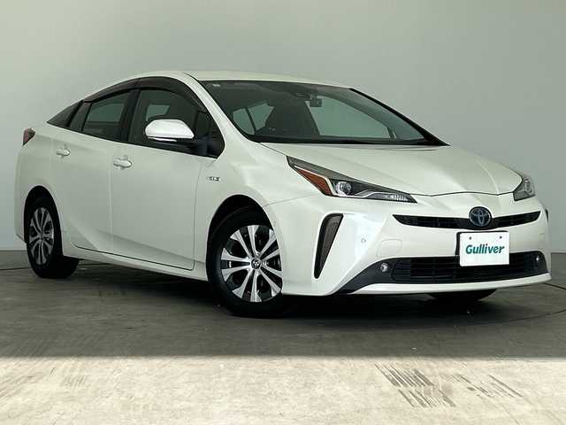 トヨタ プリウス A 三重県 2019(令1)年 5.4万km パール /禁煙車//純正ナビ//Bluetooth/SD/フルセグ/CD/DVD/AM/FM//セーフティセンス//バックモニター//ブラインドスポットモニター//ヘッドアップディスプレイ//レーダークルーズコントロール//オートライト//Autoハイビーム//パークアシスト//ワイヤレスチャージャー//パワーバックドア//前後ドライブレコーダー//パワーシート//ETC//TVキャンセラー