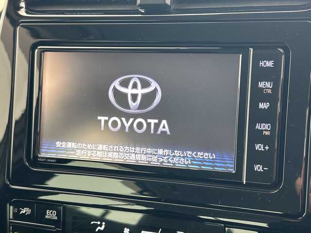 トヨタ プリウス A 三重県 2019(令1)年 5.4万km パール /禁煙車//純正ナビ//Bluetooth/SD/フルセグ/CD/DVD/AM/FM//セーフティセンス//バックモニター//ブラインドスポットモニター//ヘッドアップディスプレイ//レーダークルーズコントロール//オートライト//Autoハイビーム//パークアシスト//ワイヤレスチャージャー//パワーバックドア//前後ドライブレコーダー//パワーシート//ETC//TVキャンセラー