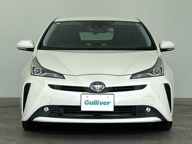 トヨタ プリウス A 三重県 2019(令1)年 5.4万km パール /禁煙車//純正ナビ//Bluetooth/SD/フルセグ/CD/DVD/AM/FM//セーフティセンス//バックモニター//ブラインドスポットモニター//ヘッドアップディスプレイ//レーダークルーズコントロール//オートライト//Autoハイビーム//パークアシスト//ワイヤレスチャージャー//パワーバックドア//前後ドライブレコーダー//パワーシート//ETC//TVキャンセラー