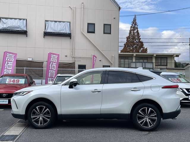 トヨタ ハリアー ハイブリッド G 愛知県 2021(令3)年 8.9万km ホワイトパールクリスタルシャイン /禁煙//ワンオーナー//ディスプレイオーディオ//AM/FM/USB/BT/フルセグ/AUX/Miracast//バックカメラ//ビルトインETC//デジタルインナーミラー//純正18AW//Toyota Safety Sense//PCS/LTA/RSA/RCTA/ACC/BSM//先行車発進告知//後退速度抑制//VSC//クリアランスソナー//ハーフレザーシート//パワーシート//パワーバックドア//電動パーキング//ブレーキホールド//EVモード/ドライブモード//SPORT/NORMAL/ECO//LEDオートライト//オートハイビーム//オートリトラクタブルミラー//純正フロアマット//取扱説明書/保証書/スペアキー有//記録簿R3/R5/R6/R7