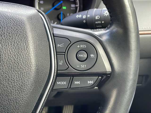 トヨタ ハリアー ハイブリッド G 愛知県 2021(令3)年 8.9万km ホワイトパールクリスタルシャイン /禁煙//ワンオーナー//ディスプレイオーディオ//AM/FM/USB/BT/フルセグ/AUX/Miracast//バックカメラ//ビルトインETC//デジタルインナーミラー//純正18AW//Toyota Safety Sense//PCS/LTA/RSA/RCTA/ACC/BSM//先行車発進告知//後退速度抑制//VSC//クリアランスソナー//ハーフレザーシート//パワーシート//パワーバックドア//電動パーキング//ブレーキホールド//EVモード/ドライブモード//SPORT/NORMAL/ECO//LEDオートライト//オートハイビーム//オートリトラクタブルミラー//純正フロアマット//取扱説明書/保証書/スペアキー有//記録簿R3/R5/R6/R7