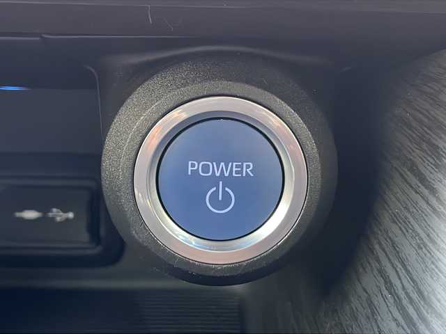 トヨタ ハリアー ハイブリッド G 愛知県 2021(令3)年 8.9万km ホワイトパールクリスタルシャイン /禁煙//ワンオーナー//ディスプレイオーディオ//AM/FM/USB/BT/フルセグ/AUX/Miracast//バックカメラ//ビルトインETC//デジタルインナーミラー//純正18AW//Toyota Safety Sense//PCS/LTA/RSA/RCTA/ACC/BSM//先行車発進告知//後退速度抑制//VSC//クリアランスソナー//ハーフレザーシート//パワーシート//パワーバックドア//電動パーキング//ブレーキホールド//EVモード/ドライブモード//SPORT/NORMAL/ECO//LEDオートライト//オートハイビーム//オートリトラクタブルミラー//純正フロアマット//取扱説明書/保証書/スペアキー有//記録簿R3/R5/R6/R7