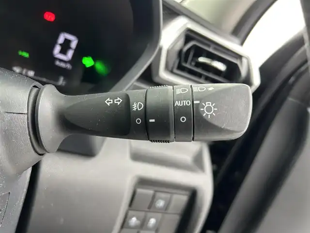 トヨタ ライズ Z 福井県 2022(令4)年 1.5万km ブラックマイカメタリック セールスポイント/社外ナビ/フルセグTV/USB/AutoLink/SD/D/Nシートヒーター/レーダークルーズコントロール/コーナーセンサー/LEDヘッドライト/レーンキープアシスト/純正アルミホイール/純正フロアマット/プッシュスタート/パワーステアリング/パワーウィンドウ/衝突軽減装置/横滑り軽減装置/オートライト/オートマチックハイビーム/ダブルエアバッグ
