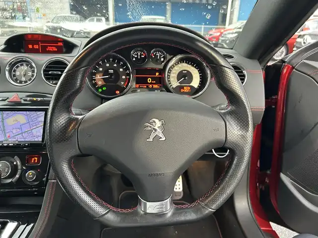 プジョー ＲＣＺ カーボンルーフパック 滋賀県 2015(平27)年 4.3万km 赤Ⅱ カーボンルーフ/レザーシート/・前席パワーシート/・前席シートヒーター /社外メモリーナビ/（CD/DVD/地デジ/BT）/バックカメラ/ETC/前後コーナーセンサー/クルーズコントロール/純正HIDヘッドライト/純正19インチAW/キーレス