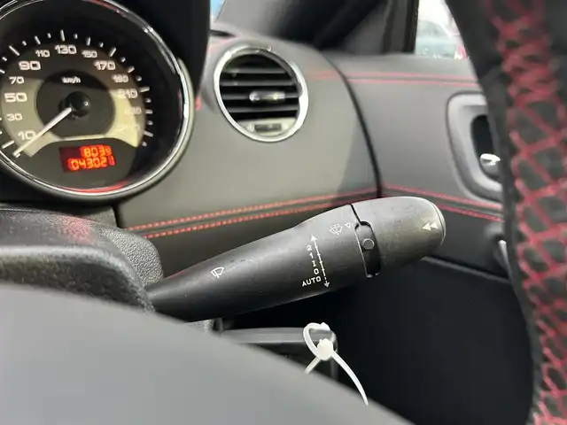 プジョー ＲＣＺ カーボンルーフパック 滋賀県 2015(平27)年 4.3万km 赤Ⅱ カーボンルーフ/レザーシート/・前席パワーシート/・前席シートヒーター /社外メモリーナビ/（CD/DVD/地デジ/BT）/バックカメラ/ETC/前後コーナーセンサー/クルーズコントロール/純正HIDヘッドライト/純正19インチAW/キーレス