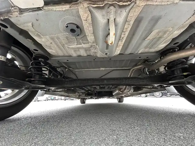 ホンダ Ｎ ＢＯＸ カスタム G EX ホンダセンシング 静岡県 2019(平31)年 2.6万km プラチナホワイトパール エンジンスタートボタン/パワーステアリング/パワーウィンドウ/アイドリングストップ/オートエアコン/スマートキー/クルーズコントロール/純正ETC/バックカメラ/SDナビ(CD.DVD.BT.フルセグ)/ウォークスルー/純正フロアマット/両側パワースライドドア/純正アルミホイール/ABS/横滑り防止装置/コーナーセンサー/レーンキープアシスト/オートライト/LEDライト/W+サイドエアバック/衝突軽減システム/カーテンエアバック