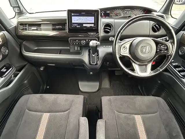 ホンダ Ｎ ＢＯＸ カスタム G EX ホンダセンシング 静岡県 2019(平31)年 2.6万km プラチナホワイトパール エンジンスタートボタン/パワーステアリング/パワーウィンドウ/アイドリングストップ/オートエアコン/スマートキー/クルーズコントロール/純正ETC/バックカメラ/SDナビ(CD.DVD.BT.フルセグ)/ウォークスルー/純正フロアマット/両側パワースライドドア/純正アルミホイール/ABS/横滑り防止装置/コーナーセンサー/レーンキープアシスト/オートライト/LEDライト/W+サイドエアバック/衝突軽減システム/カーテンエアバック