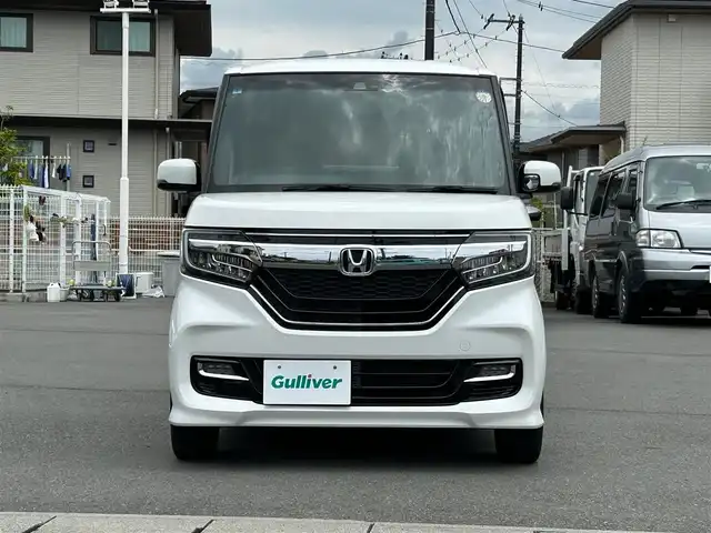 ホンダ Ｎ ＢＯＸ カスタム G EX ホンダセンシング 静岡県 2019(平31)年 2.6万km プラチナホワイトパール エンジンスタートボタン/パワーステアリング/パワーウィンドウ/アイドリングストップ/オートエアコン/スマートキー/クルーズコントロール/純正ETC/バックカメラ/SDナビ(CD.DVD.BT.フルセグ)/ウォークスルー/純正フロアマット/両側パワースライドドア/純正アルミホイール/ABS/横滑り防止装置/コーナーセンサー/レーンキープアシスト/オートライト/LEDライト/W+サイドエアバック/衝突軽減システム/カーテンエアバック