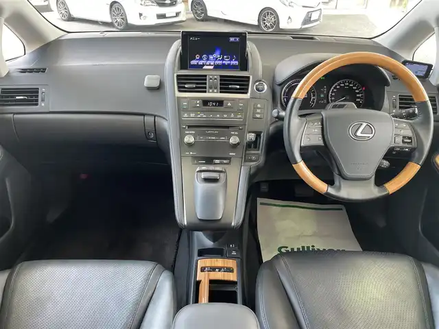 レクサス ＨＳ 250h バージョンL 和歌山県 2015(平27)年 2.6万km ソニッククォーツ 純正ナビ（AM/FM.CD.DVD.USB.AUX.BLUETOOTH.ワンセグフルセグTV)/D/N席パワーシート/クルーズコントロール/コーナーセンサー/バックカメラ/フロントカメラ/フォグランプ/ドライブレコーダー/ETC/HUD/ウッドコンビステアリング/エアシート/シートヒーター/純正フロアマット/純正ドアバイザー/コーナーポール