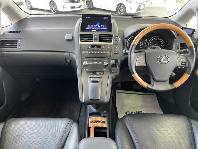 レクサス ＨＳ 250h バージョンL 和歌山県 2015(平27)年 2.6万km ソニッククォーツ 純正ナビ（AM/FM.CD.DVD.USB.AUX.BLUETOOTH.ワンセグフルセグTV)/D/N席パワーシート/クルーズコントロール/コーナーセンサー/バックカメラ/フロントカメラ/フォグランプ/ドライブレコーダー/ETC/HUD/ウッドコンビステアリング/エアシート/シートヒーター/純正フロアマット/純正ドアバイザー/コーナーポール