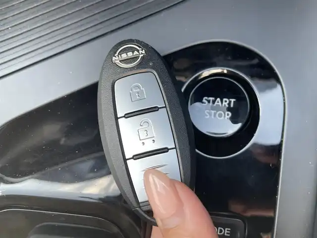 日産 ノート 15X 宮城県 2021(令3)年 7.8万km ガーネットレッド 登録時走行距離77947km/純正SDナビ/FM・AM・TV・Bluetooth・iPod・DVD・CD/プッシュスタート/衝突軽減システム/レーンキープアシスト/純正LED/ETC/コーナーセンサー(前後)/ドライブレコーダー/社外アルミホイール/純正フロアマット/電動格納ミラー/ウインカーミラー/オートマチックハイビーム/オートホールド機能