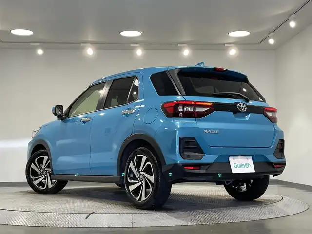 トヨタ ライズ Z 愛知県 2022(令4)年 2.9万km ターコイズブルーマイカメタリック 純正９インチディスプレイオーディオ　/（Bluetooth/スマートフォン連携/FM/AM/フルセグTV/USB)/パノラミックビューモニター　/スマートアシスト　/　　-レーダークルーズコントロール　/　　-衝突軽減ブレーキ/　　-車線逸脱警報/　　-先行車発進お知らせ機能/　　-コーナーセンサー/　　-標識認識機能/ビルトインＥＴＣ　/シートヒーター　/ＬＥＤヘッドライト　/ＬＥＤフォグランプ/ドライブレコーダー/オートブレーキホールド機能/純正フロアマット/純正17インチAW（サマータイヤ有）
