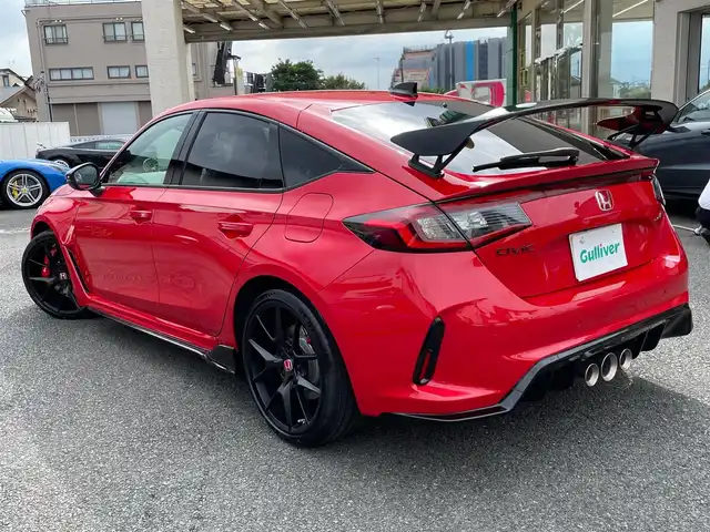 ホンダ シビック タイプR 神奈川県 2025(令7)年 0.1千km フレームレッド ワンオーナー/純正メモリーナビ・地デジTV/純正USB/BT再生/バックモニター/ビルトインETC2.0/純正19インチAW/ブレンボブレーキ/LEDヘッドライト/ホンダセンシング/レーダークルーズコントロール/PCS/LKA/BSM/標識検知/コーナーセンサー/純正フロアマット/プッシュスタート/スマートキー×2/保証書・取説あり