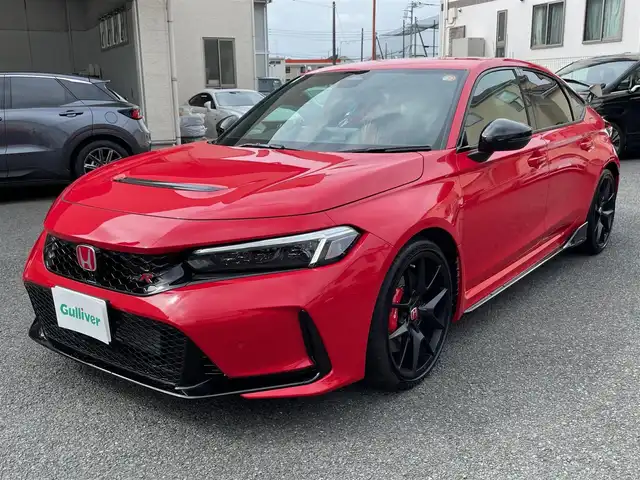 ホンダ シビック タイプR 神奈川県 2025(令7)年 0.1千km フレームレッド ワンオーナー/純正メモリーナビ・地デジTV/純正USB/BT再生/バックモニター/ビルトインETC2.0/純正19インチAW/ブレンボブレーキ/LEDヘッドライト/ホンダセンシング/レーダークルーズコントロール/PCS/LKA/BSM/標識検知/コーナーセンサー/純正フロアマット/プッシュスタート/スマートキー×2/保証書・取説あり