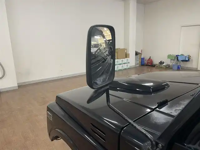 スズキ ジムニー ワイルドウィンド LTD 道央・札幌 1993(平5)年 18.3万km ダーククラシックジェイドパール 5MT/リフトアップ/マッドタイヤ/　GEOLANDAR　M/T　G003/　2025年製　9mm/前後パイプバンパー/社外マフラー（車検対応）/社外ヘッドライトレンズ/社外ウインカーレンズ（前/横）/社外フロントグリル/社外ステアリング/社外シートカバー/ナンバー移動キット/社外オーディオ/　CD/AUX/USB/FM/AM