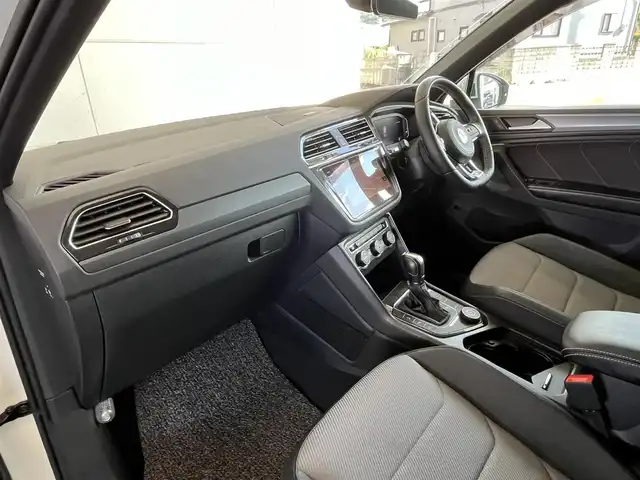 フォルクスワーゲン ティグアン TDI 4モーション Rライン 山形県 2019(令1)年 4.7万km 白 純正ナビ/360°カメラ/バックカメラ/フルセグTV/コーナーセンサー/アダプティブクルーズコントロール/ヘッドアップディスプレイ/ブラインドスポットモニター/レーンキープアシスト/ハーフレザーシート/シートヒーター/ミラーヒーター/パドルシフト/電動リアゲート