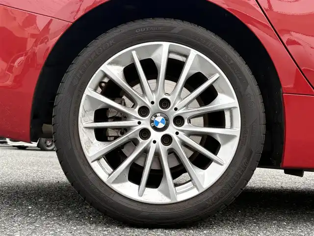 ＢＭＷ ２１８ｉ グランクーペ プレイ 埼玉県 2023(令5)年 1.6万km メルボルンレッド ・ディーラー点検記録R6:7年有/・iDriveナビパッケージ　/・10.25インチマルチディスプレイメーター/・10.25インチワイドコントロールディスプレイ/・バックカメラ　/・前後ドライブレコーダー　/・ETC2.0　/・インテリジェントパーソナルアシスト　/・コネクテッドドライブプロフェッショナル　/・パーキングアシスト/・クルーズコントロール/・ワイアレス充電/・前席パワーシート/・オートライト/・LEDヘットライト/・スマートキー×２/・プッシュスタート/・アイドリングストップ/・保証書/・取説