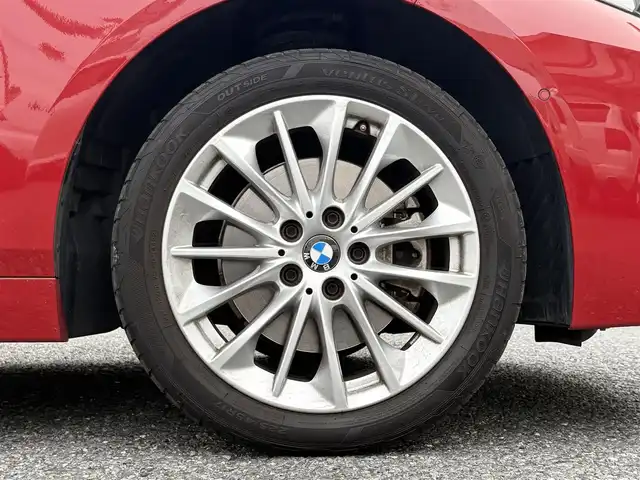 ＢＭＷ ２１８ｉ グランクーペ プレイ 埼玉県 2023(令5)年 1.6万km メルボルンレッド ・ディーラー点検記録R6:7年有/・iDriveナビパッケージ　/・10.25インチマルチディスプレイメーター/・10.25インチワイドコントロールディスプレイ/・バックカメラ　/・前後ドライブレコーダー　/・ETC2.0　/・インテリジェントパーソナルアシスト　/・コネクテッドドライブプロフェッショナル　/・パーキングアシスト/・クルーズコントロール/・ワイアレス充電/・前席パワーシート/・オートライト/・LEDヘットライト/・スマートキー×２/・プッシュスタート/・アイドリングストップ/・保証書/・取説