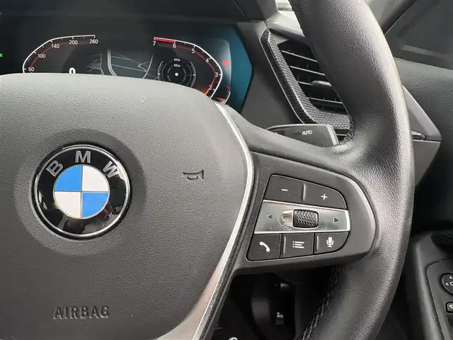 ＢＭＷ ２１８ｉ グランクーペ プレイ 埼玉県 2023(令5)年 1.6万km メルボルンレッド ・ディーラー点検記録R6:7年有/・iDriveナビパッケージ　/・10.25インチマルチディスプレイメーター/・10.25インチワイドコントロールディスプレイ/・バックカメラ　/・前後ドライブレコーダー　/・ETC2.0　/・インテリジェントパーソナルアシスト　/・コネクテッドドライブプロフェッショナル　/・パーキングアシスト/・クルーズコントロール/・ワイアレス充電/・前席パワーシート/・オートライト/・LEDヘットライト/・スマートキー×２/・プッシュスタート/・アイドリングストップ/・保証書/・取説