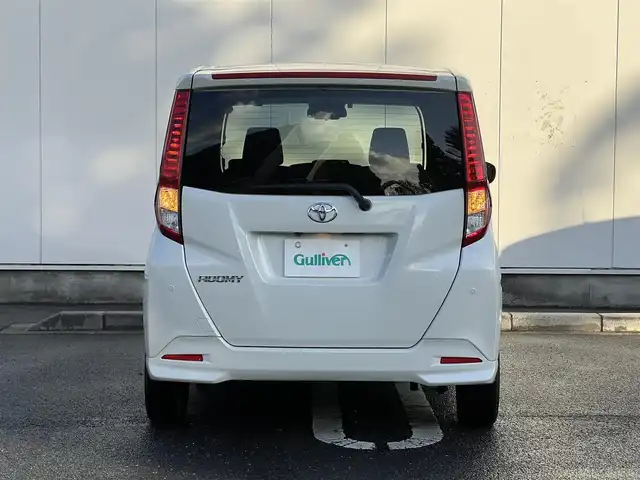 トヨタ ルーミー X 三重県 2022(令4)年 5.6万km パールホワイトⅢ 純正ナビ（Bluetooth/AM/FM/CD/SD/TV）/ETC /スマートアシストIII（衝突回避支援ブレーキ/衝突警報/車線逸脱警報/路側逸脱警報/ブレーキ制御機能付誤発進抑制/先行車発進お知らせ/オートハイビーム/コナーセンサー/ふらつき警報）/パワースライドドア（助手席側）/スライドドアイージークローザー（運転席側）/ナビレディパッケージ（バックカメラ/ステアリングスイッチ（オーディオ/ハンズフリー））/スペアキー/ウレタン製ステアリングホイール/ステアリングスイッチ（パワーモード）/ハロゲンヘッドランプ/オートライト/メッキ横バーフロントグリル/開口部逆台型無塗装メッシュフロントバンパー/ボディ同色ドアサッシュ/インパネアッパートレイ/無塗装エアコン吹き出し口加飾/アナログメーター/モノクロマルチインフォメーションディスプレイ/SRSエアバック（運転席/助手席）/左後方ステップランプ/無塗装センターパネル/ダイヤル式マニュアルエアコン/無塗装シフトノブボタン