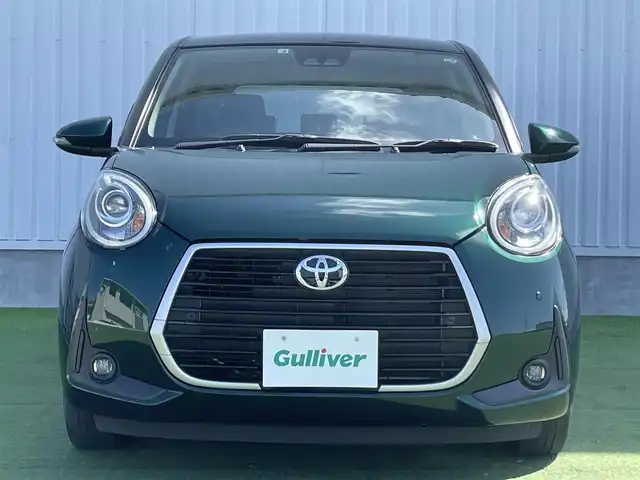 トヨタ パッソ モーダ 香川県 2022(令4)年 2.8万km ダークエメラルドマイカ 登録時走行距離：27469km/スマートアシスト３/→衝突回避システム/→ペダル踏み間違え抑制機能/→車線はみだし機能/→オートマチックハイビーム/純正7インチナビ/→Bluetooth/→フルセグTV/バックカメラ/ステアリングリモコン/LEDヘッドライト/電動格納ウィンカーミラー/フォグライト/スマートキー/プッシュスタート/純正フロアマット