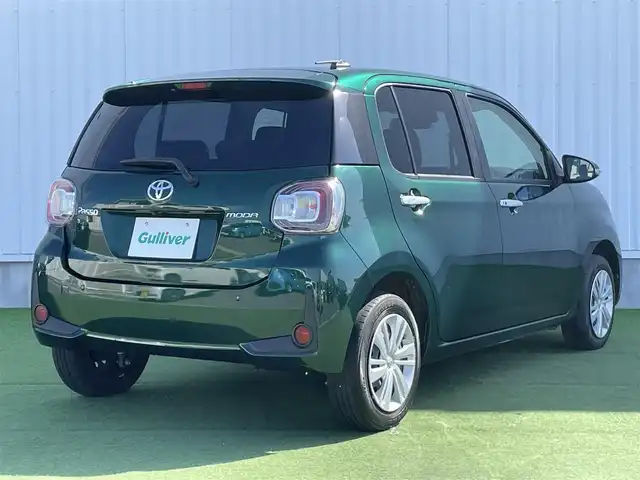 トヨタ パッソ モーダ 香川県 2022(令4)年 2.8万km ダークエメラルドマイカ 登録時走行距離：27469km/スマートアシスト３/→衝突回避システム/→ペダル踏み間違え抑制機能/→車線はみだし機能/→オートマチックハイビーム/純正7インチナビ/→Bluetooth/→フルセグTV/バックカメラ/ステアリングリモコン/LEDヘッドライト/電動格納ウィンカーミラー/フォグライト/スマートキー/プッシュスタート/純正フロアマット