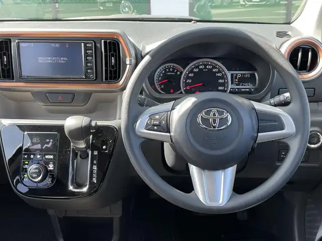 トヨタ パッソ モーダ 香川県 2022(令4)年 2.8万km ダークエメラルドマイカ 登録時走行距離：27469km/スマートアシスト３/→衝突回避システム/→ペダル踏み間違え抑制機能/→車線はみだし機能/→オートマチックハイビーム/純正7インチナビ/→Bluetooth/→フルセグTV/バックカメラ/ステアリングリモコン/LEDヘッドライト/電動格納ウィンカーミラー/フォグライト/スマートキー/プッシュスタート/純正フロアマット