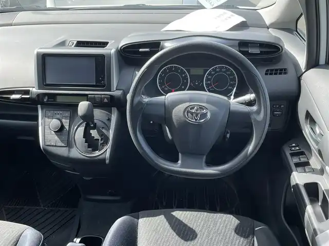 トヨタ ウィッシュ 1．8X 千葉県 2009(平21)年 10.6万km ホワイトパールクリスタルシャイン 純正7インチHDDナビ/CD DVD フルセグ/バックカメラ/プッシュスタート/スマートキー/ドアバイザー/ヘッドライトレベライザー/横滑り防止装置/社外15インチアルミホイール