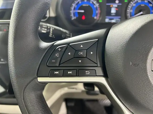 日産 ルークス X 佐賀県 2023(令5)年 0.4万km スターリングシルバーM 純正９型ナビ/(フルセグTV/AM/FM/Bluetooth)/衝突被害軽減ブレーキ/全方位カメラ/レーンアシスト/コーナーセンサー/前後ドライブレコーダー/パワースライドドア/純正ＬＥＤヘッドライト/オートライト/オートハイビーム/純正フロアマット/後席サーキュレーター/シートバックテーブル/スマートキー/プッシュスタート/ベンチシート/先行車発進お知らせ機能/標識検知機能/横滑り防止装置/盗難防止装置