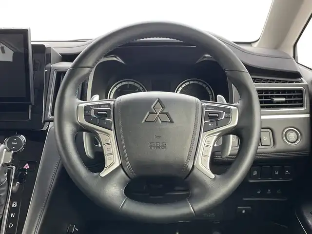 三菱 デリカＤ：５ P 新潟県 2024(令6)年 2.7万km アメジストブラック 10.1インチフローティングナビ/(AVN-HS01F)/(CD.DVD.フルセグ.HDMI.AppleCarPlay)/全方位カメラ/衝突軽減ブレーキ/レーダークルーズコントロール/レーンキープアシスト/オートマチックハイビーム/革巻きステアリング/ステアリングリモコン/LEDオートライト/フォグランプ/両側パワースライドドア/前後ドライブレコーダー/前席シートヒーター/ステアリングヒーター/パドルシフト/電子制御パーキングブレーキ/ブレーキホールド/プッシュスタート/スマートキー