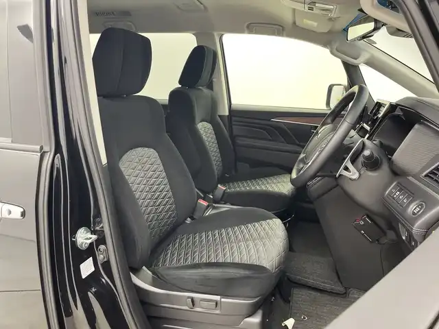 三菱 デリカＤ：５ P 新潟県 2024(令6)年 2.7万km アメジストブラック 10.1インチフローティングナビ/(AVN-HS01F)/(CD.DVD.フルセグ.HDMI.AppleCarPlay)/全方位カメラ/衝突軽減ブレーキ/レーダークルーズコントロール/レーンキープアシスト/オートマチックハイビーム/革巻きステアリング/ステアリングリモコン/LEDオートライト/フォグランプ/両側パワースライドドア/前後ドライブレコーダー/前席シートヒーター/ステアリングヒーター/パドルシフト/電子制御パーキングブレーキ/ブレーキホールド/プッシュスタート/スマートキー