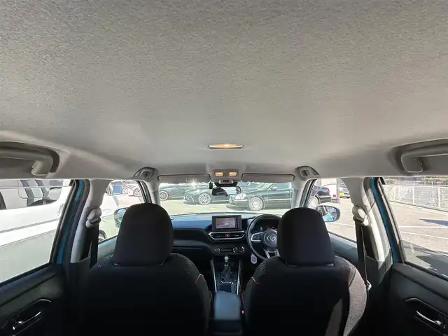 トヨタ ライズ Z 長崎県 2020(令2)年 7.7万km ターコイズブルーマイカメタリック 〇純正ナビ/〇フルセグTV/〇ETC/〇純正ドライブレコーダー/〇アダプティプクルーズコントロール/〇コーナーセンサー/〇トヨタセーフティーセンス/〇LEDヘッドランプ/〇LEDフロントフォグランプ/〇プッシュ式オートエアコン/〇革巻きステアリングホイール/〇シートヒーター/〇純正17インアルミホイール/〇キーフリーシステム