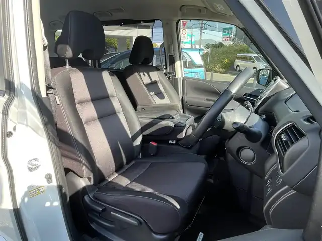 日産 セレナ ハイウェイスター G 福岡県 2016(平28)年 11.2万km ブリリアントホワイトパール (株)IDOMが運営する【じしゃロン八幡西店】の自社ローン専用車両になります。こちらは現金またはオートローンご利用時の価格です。自社ローンご希望の方は別途その旨お申付け下さい/スマートキー/純正メモリナビ/フルセグ/Bluetooth/アラウンドビューモニター/両側パワースライドドア/クルーズコントロール/ETC