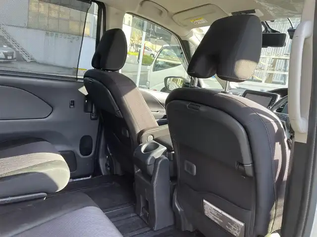 日産 セレナ ハイウェイスター G 福岡県 2016(平28)年 11.2万km ブリリアントホワイトパール (株)IDOMが運営する【じしゃロン八幡西店】の自社ローン専用車両になります。こちらは現金またはオートローンご利用時の価格です。自社ローンご希望の方は別途その旨お申付け下さい/スマートキー/純正メモリナビ/フルセグ/Bluetooth/アラウンドビューモニター/両側パワースライドドア/クルーズコントロール/ETC