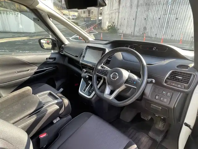 日産 セレナ ハイウェイスター G 福岡県 2016(平28)年 11.2万km ブリリアントホワイトパール (株)IDOMが運営する【じしゃロン八幡西店】の自社ローン専用車両になります。こちらは現金またはオートローンご利用時の価格です。自社ローンご希望の方は別途その旨お申付け下さい/スマートキー/純正メモリナビ/フルセグ/Bluetooth/アラウンドビューモニター/両側パワースライドドア/クルーズコントロール/ETC