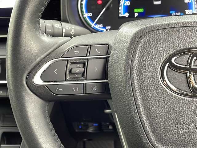 トヨタ ヴォクシー ハイブリッド S－Z 大阪府 2022(令4)年 2.2万km ホワイトパールクリスタルシャイン ワンオーナー/快適利便パッケージ/・ハンズフリーデュアルパワースライドドア/・パワーバックドア/・ナノイーX/・ステアリングヒーター/・D/N/２列目シートヒーター/・オットマン/・角度調整アームレスト/純正10.5インチディスプレイオーディオ(フルセグTV/AM/FM/CD/DVD/USB/HDMI/Miracast)/バックカメラ/ToyotaSafetySense/・プリクラッシュセーフティ/・レーダークルーズコントロール/・オートマチックハイビーム/・ロードサインアシスト/・ドライバー異常時対応システム/・プロアクティブドライビングアシスト/・発進遅れ告知機能　/パーキングサポートブレーキ/オートライト/コーナーセンサー/パワーバックドア/両側パワースライドドア/WAC/オットマン/シートヒーター/ステアリングヒーター/100V電源/純正AW/純正フロアマット