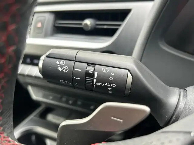 レクサス ＵＸ 群馬県 2020(令2)年 4.2万km グラファイトブラックガラスフレーク レクサスセーフティセンス/・PKSA/・RSA/・先行車発進/純正SDナビ/（AM/FM/CD/SD/USB/AUX）/フルセグTV/バックカメラ/電動リアゲート/レーダークルコン/パワーシート/レザーシート/メモリーシート/シートヒーター（D席/N席）/ステアリングヒーター/ステアリングスイッチ/ETC/ドラレコ/パドルシフト/LEDヘッドライト/純正フロアマット/純正ドアバイザー/保証書/取扱説明書