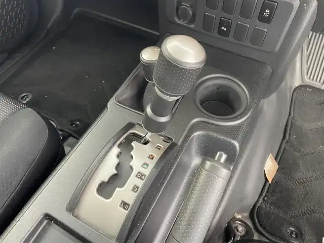 トヨタ ＦＪクルーザー カラーパッケージ 滋賀県 2015(平27)年 8.6万km イエロー/ホワイト 社外ナビ/Bluetooth/SD/CD/DVD/フルセグTV/４WD/バックカメラ/クルーズコントロール/純正フロアマット/純正17インチアルミホイール/背面タイヤ/リアソナー/ETC/リモコンキー