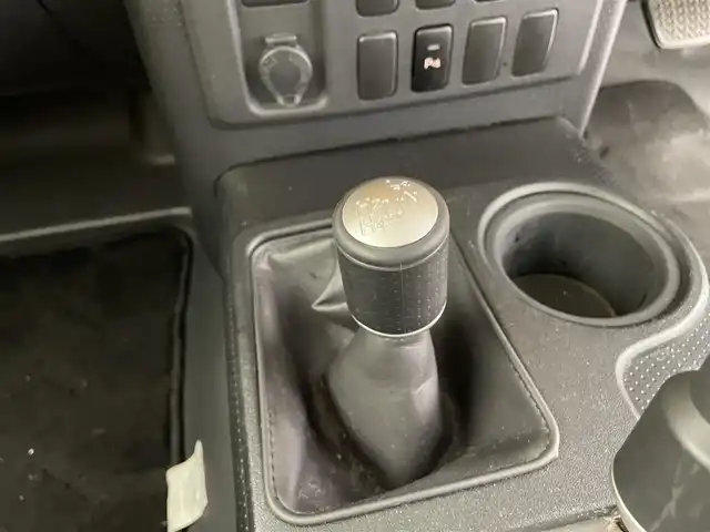 トヨタ ＦＪクルーザー カラーパッケージ 滋賀県 2015(平27)年 8.6万km イエロー/ホワイト 社外ナビ/Bluetooth/SD/CD/DVD/フルセグTV/４WD/バックカメラ/クルーズコントロール/純正フロアマット/純正17インチアルミホイール/背面タイヤ/リアソナー/ETC/リモコンキー