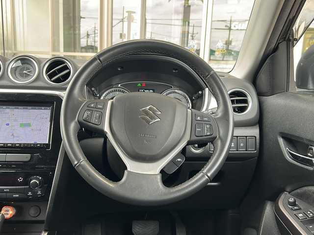 スズキ エスクード 静岡県 2023(令5)年 2.3万km コスミックブラックパール 【主要装備】/純正ナビ　/バックカメラ　/ＥＴＣ　/レーダークルーズコントロール　/プリクラッシュセーフティ　/ステアリングスイッチ　/前後ドライブレコーダー　/フルセグ　/シートヒーター　/ハーフレザーシート　/ＬＥＤヘッドライト