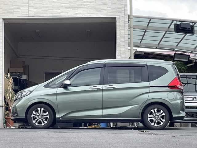 ホンダ フリード＋ クロスター ホンダセンシング 大分県 2021(令3)年 3万km 緑 ワンオーナー /ハーフレザーシート /両側パワースライドドア /純正フロアマット/純正15インチアルミホイール/純正ビルトインETC/純正ドラレコ/純正LEDヘッドライト/オートライト/社外ナビ/Bluetooth/バックカメラ/コーナーセンサー/衝突被害軽減ブレーキ/横滑り防止装置/レーンキープアシスト