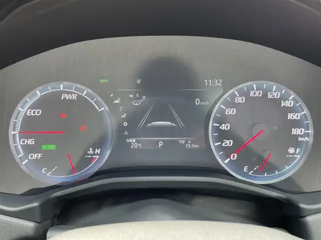 トヨタ クラウン ハイブリッド RS 滋賀県 2018(平30)年 6.3万km プレシャスブラックパール 禁煙車/純正SDナビ/CD/DVD/Bluetooth/フルセグTV/バックカメラ/前後ドラレコ（TZ）/純正１８インチAW/パワーシート（前席）/LEDヘッドライト/LEDフォグライト/ブラインドスポットモニター/レーンデパーチャーアラート/ステアスイッチ/ステアリングヒーター/パドルシフト/ウィンカーミラー/プッシュスタート/スマートキー2本/ISOFX対応