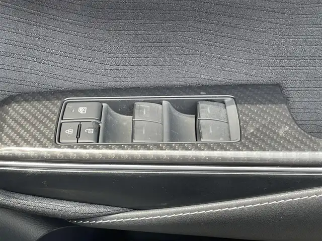 トヨタ クラウン ハイブリッド RS 滋賀県 2018(平30)年 6.3万km プレシャスブラックパール 禁煙車/純正SDナビ/CD/DVD/Bluetooth/フルセグTV/バックカメラ/前後ドラレコ（TZ）/純正１８インチAW/パワーシート（前席）/LEDヘッドライト/LEDフォグライト/ブラインドスポットモニター/レーンデパーチャーアラート/ステアスイッチ/ステアリングヒーター/パドルシフト/ウィンカーミラー/プッシュスタート/スマートキー2本/ISOFX対応