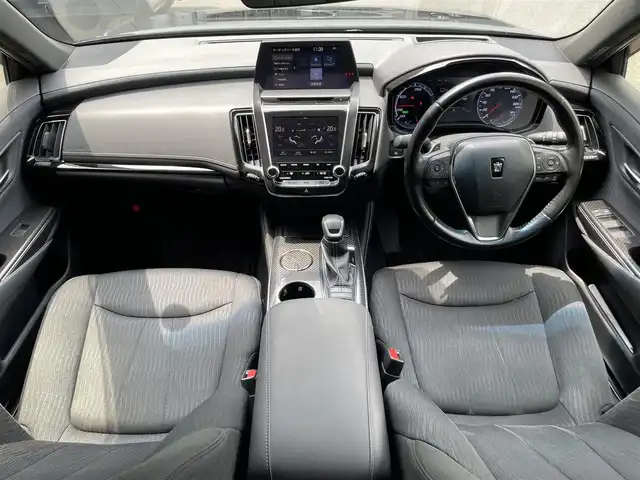 トヨタ クラウン ハイブリッド RS 滋賀県 2018(平30)年 6.3万km プレシャスブラックパール 禁煙車/純正SDナビ/CD/DVD/Bluetooth/フルセグTV/バックカメラ/前後ドラレコ（TZ）/純正１８インチAW/パワーシート（前席）/LEDヘッドライト/LEDフォグライト/ブラインドスポットモニター/レーンデパーチャーアラート/ステアスイッチ/ステアリングヒーター/パドルシフト/ウィンカーミラー/プッシュスタート/スマートキー2本/ISOFX対応