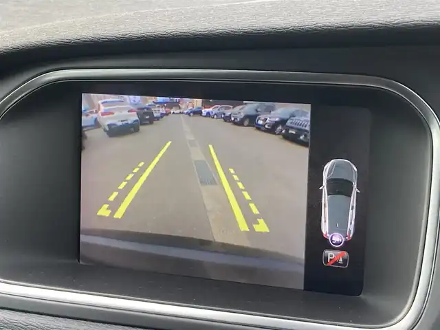 ボルボ Ｖ４０ T3 タックエディション 熊本県 2019(令1)年 3.3万km オニキスブラックP ・スマートキー/・プッシュスタート/・衝突警告/・レーンキーピングエイド/・道路標識情報/・CitySafety/・ブラインドスポットモニター/・距離アラート/・ドライバーアラート/・クルーズコントロール(追従式)/・前席パワーシート/・前席シートヒーター /・純正HDDナビ/　【DVD・Bluetooth・MSV】/・バックカメラ/・ETC/・LEDヘッドランプ/・純正マット/・純正バイザー