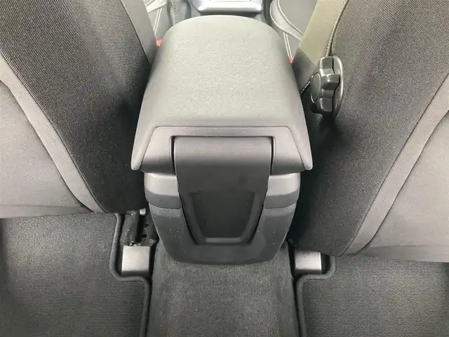 ボルボ Ｖ４０ T3 タックエディション 熊本県 2019(令1)年 3.3万km オニキスブラックP ・スマートキー/・プッシュスタート/・衝突警告/・レーンキーピングエイド/・道路標識情報/・CitySafety/・ブラインドスポットモニター/・距離アラート/・ドライバーアラート/・クルーズコントロール(追従式)/・前席パワーシート/・前席シートヒーター /・純正HDDナビ/　【DVD・Bluetooth・MSV】/・バックカメラ/・ETC/・LEDヘッドランプ/・純正マット/・純正バイザー
